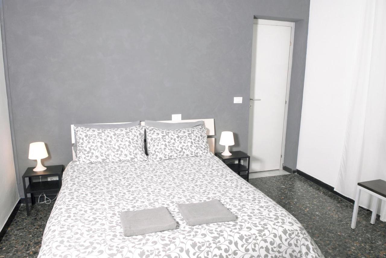 La Pergola Private Parking Hotel Vezzano Ligure Exterior photo