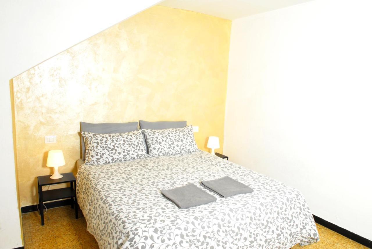 La Pergola Private Parking Hotel Vezzano Ligure Exterior photo